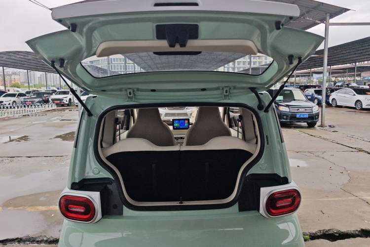 Used Wuling Hongguang MINIEV 2024 3rd Generation 215km Advanced Version Trunk