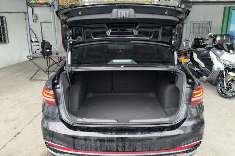 Used Volkswagen Lavida 2024 1.5L Automatic Starry Sky 5 Million Edition Trunk