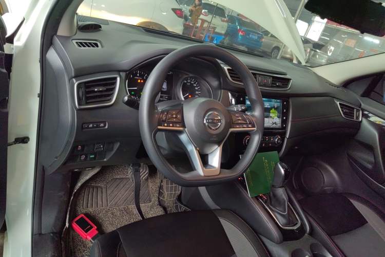 Used Nissan Qashqai 2019 2.0L CVT Smart Enjoyment Version Center Console