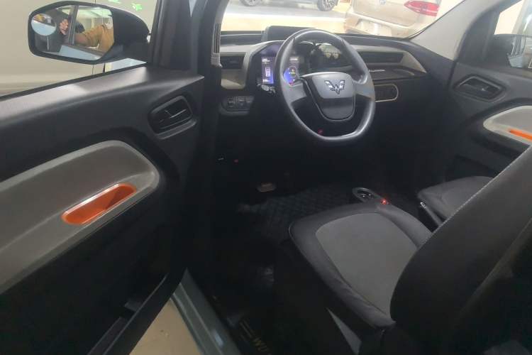 Used Wuling Hongguang MINIEV 2020 Freedom Version Lithium Iron Phosphate Driver Seat