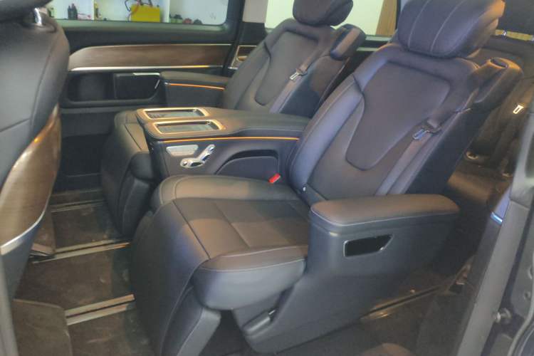 Used Mercedes-Benz V-Class 2020 V 260 Prestige Edition