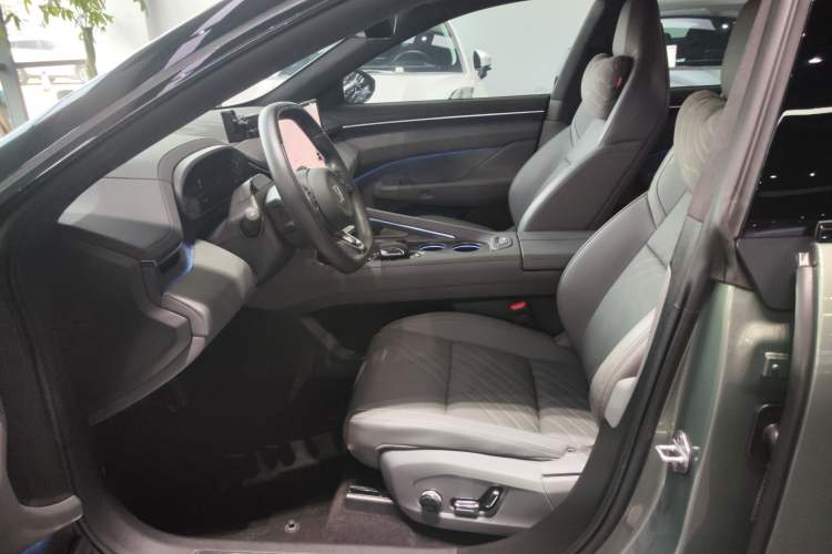 Used Zeekr 001 2024 WE Edition 95 kWh All-Wheel Drive Left Front Seat