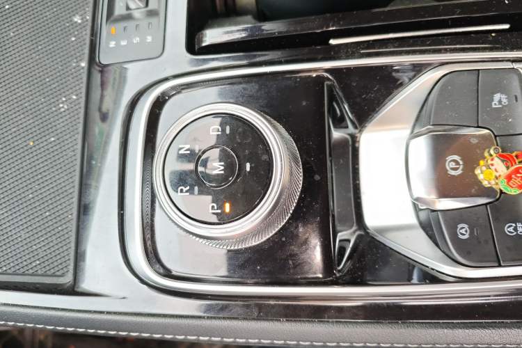 Used Ford Equator 2023 EcoBoost 225 Platinum Edition 7-Seater (2/2/3)
