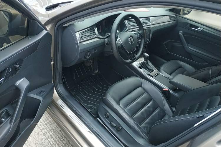 Used Volkswagen Passat 2017 330TSI DSG Luxury Edition