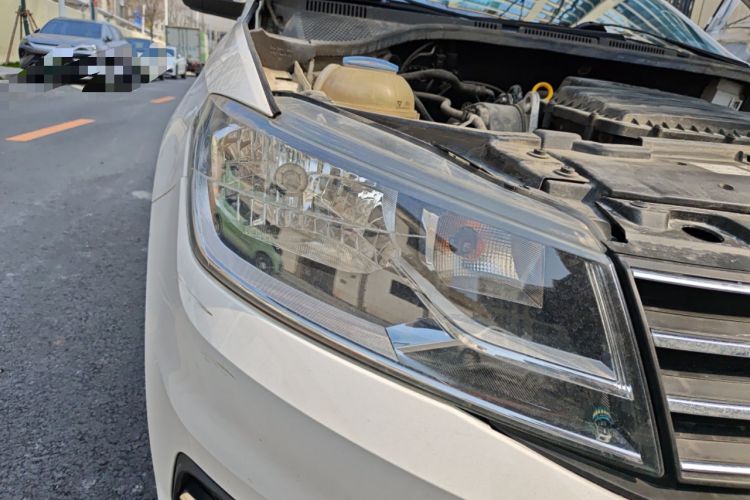 Used Volkswagen Santana 2021 1.5L Manual Fashion Edition Right Front Headlight