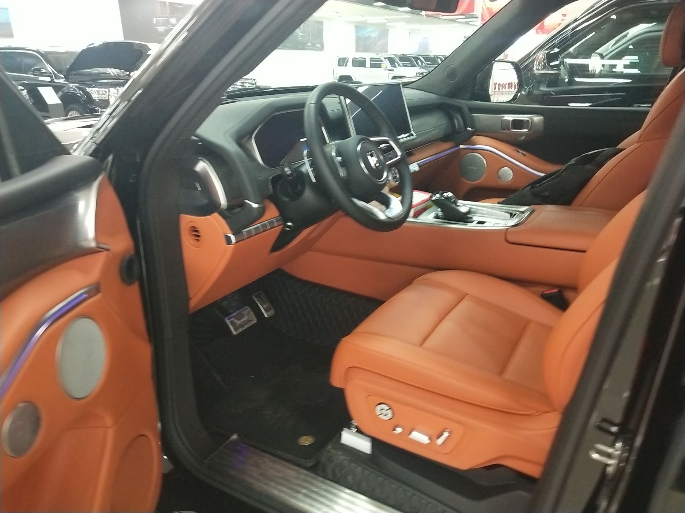 المقاعد الأمامية داخل السيارة