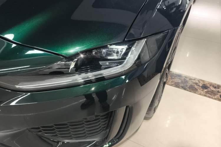 Used Jaguar XEL 2025 2.0T 250 PS R-DYNAMIC 90th Anniversary Edition