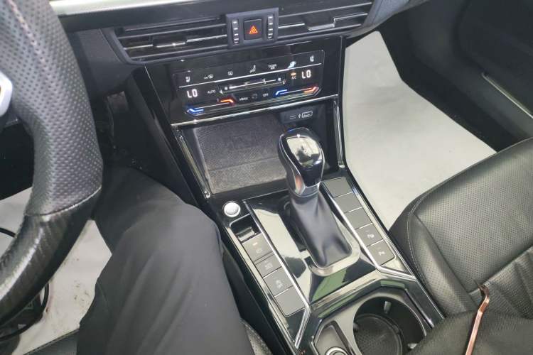 Used Volkswagen Passat 2022 330TSI Starry Luxury Edition
