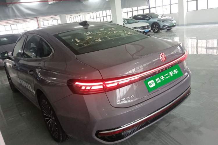 Used Volkswagen Passat 2025 Pro 380TSI Dragon Supreme Edition
