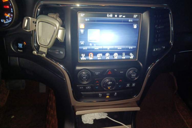 Used Jeep Grand Cherokee 2015 3.0TD Diesel Comfort Navigation Edition
