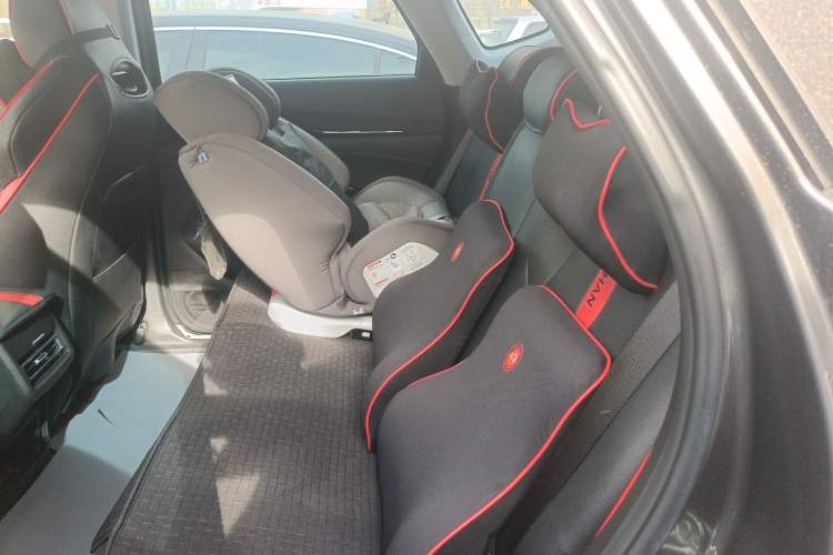 Used CHANGAN OSHAN Z6 2022 Blue Whale 1.5T DCT Luxury Model