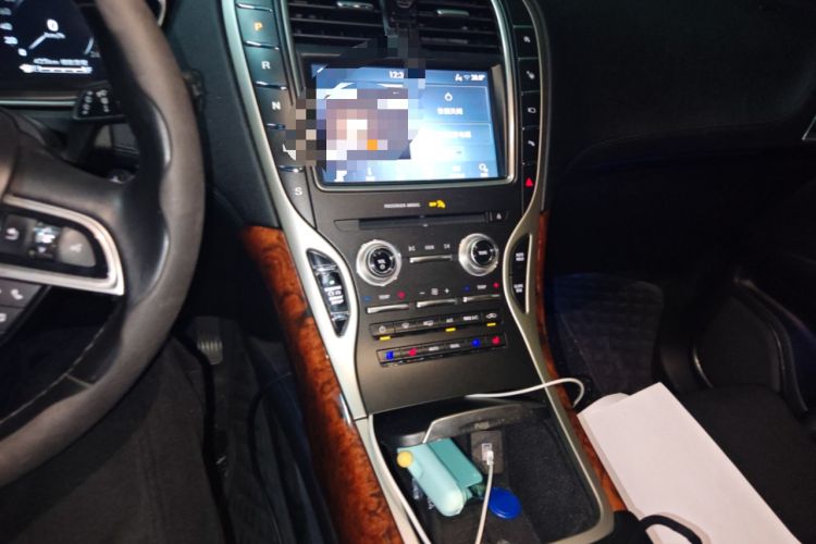 Used Lincoln Nautilus 2019 2.7T Four-Wheel Drive Prestige Edition China VI Standard Audio And AC Panel