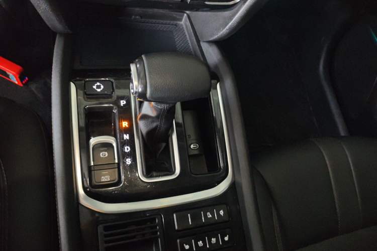 Used GAC Trumpchi GS8 2017 320T Two-Wheel Drive Luxury Smart Connectivity Version (7 Seats)