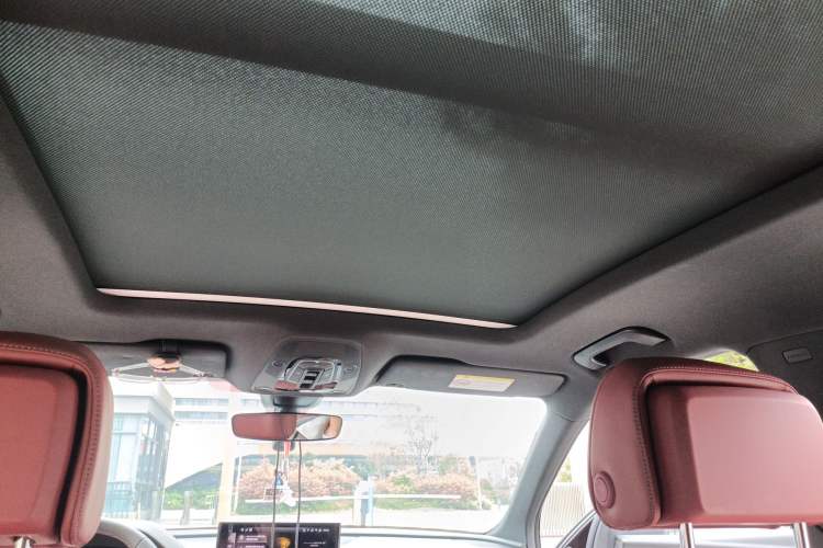 Used Audi Q5L 2025 quattro 45th Anniversary Edition 40 TFSI Luxury Dynamic Model Headliner