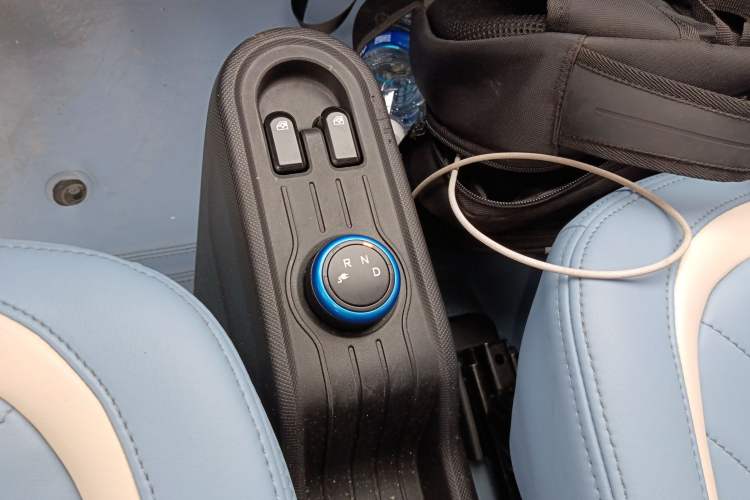 Used Wuling Hongguang MINIEV 2022 Zizai Version Lithium Iron Phosphate Gear Lever