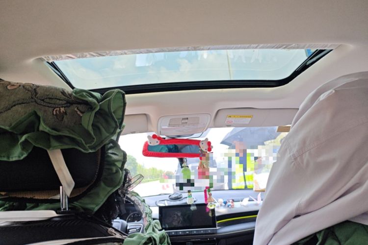 Used Roewe i5 2021 1.5L CVT Platinum Edition Headliner