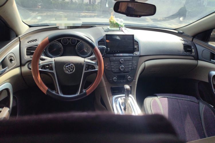 Used Buick Regal 2009 2.0L Elite Edition Center Console