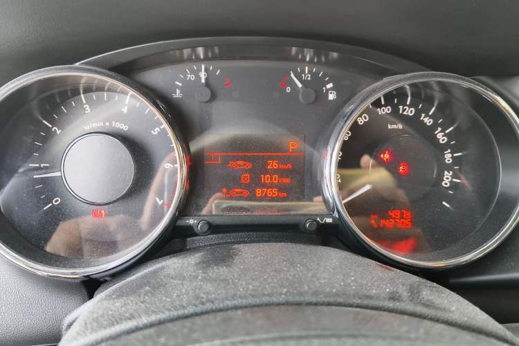 Used Peugeot 3008 2013 1.6THP Automatic Prestige Edition Instrument Cluster