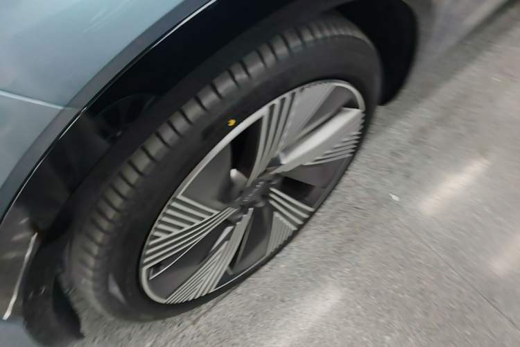 Used Lynk & Co 08 EM-P 2025 245km Ultra-Long Range Halo
