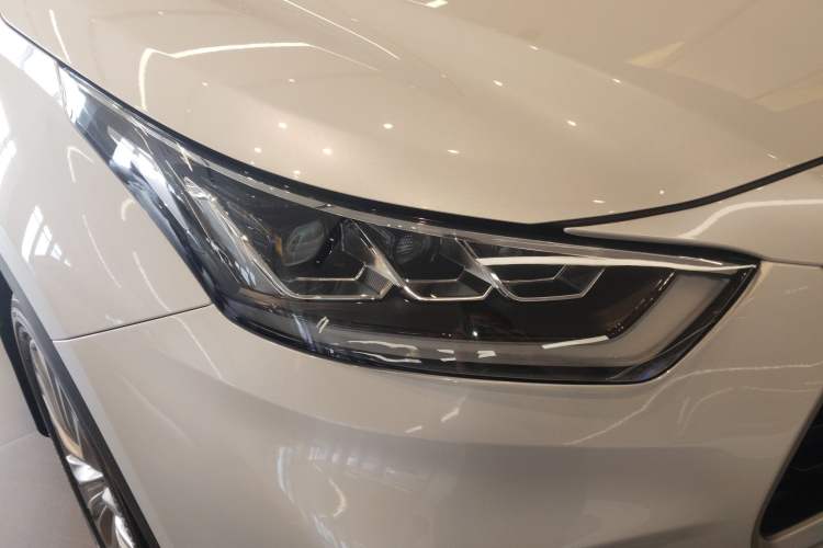 Used Toyota Highlander 2022 Dual-Engine 2.5L Four-Wheel Drive Prestige Version 7 Seats Right Front Headlight