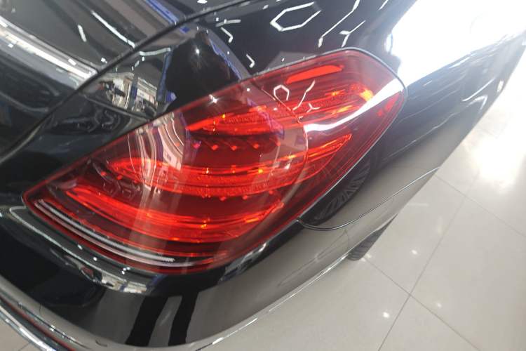 Used Mercedes-Benz S-Class 2014 S 320 L Business Model
