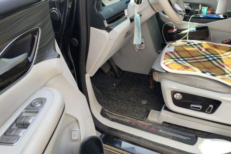 Used FORTHING Xinghai V9 2024 1.5TD 200km Chinese Knot Series Premium Edition Driver Seat