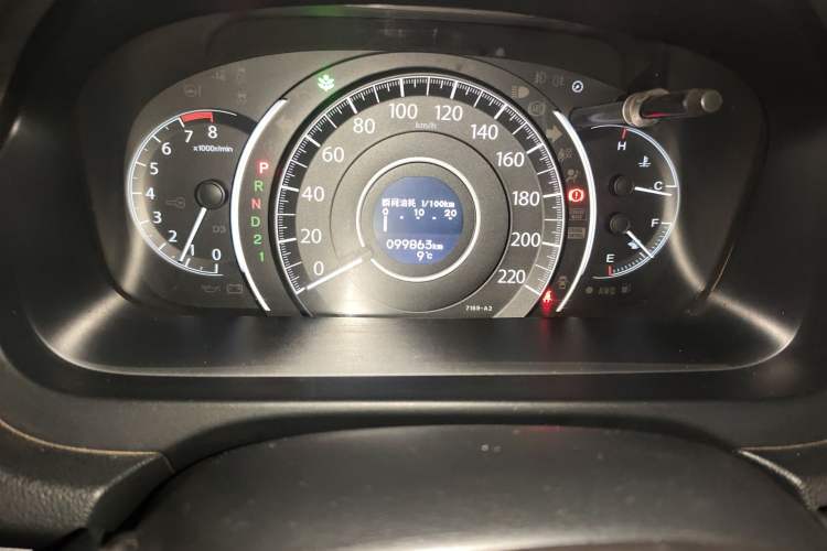 Used Honda CR-V 2013 2.4L four-wheel drive luxury version Odometer Close Up