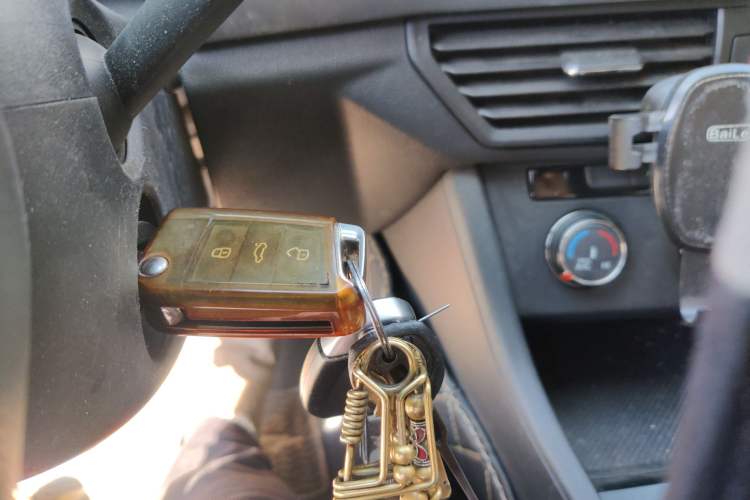 Used Volkswagen Bora 2021 1.5L Automatic Fashionable Smart Connectivity Version Vehicle Key