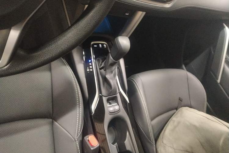 Used Toyota FRONTLANDER 2023 2.0L CVT Luxury Edition Gear Lever