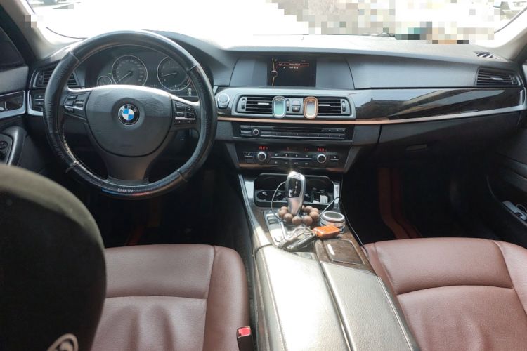 Used BMW 5 Series 2013 525Li Leading Model
