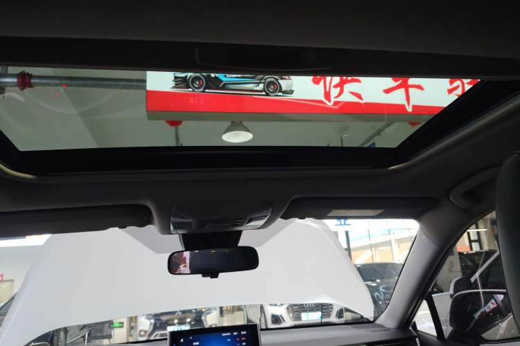 Used Toyota RAV4 2021 2.0L CVT Two-Wheel Drive Fashion PLUS Edition
