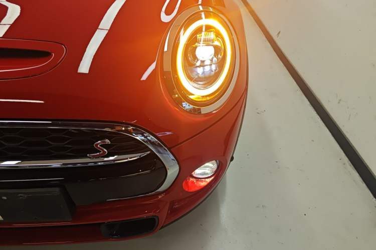 Used MINI MINI 2019 2.0T COOPER S Classic Edition Five-Door Model