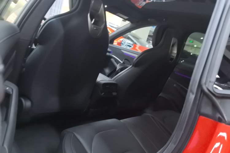 Used Xiaomi Auto SU7 2024 Rear-Drive Long-Range Intelligent Driving Version