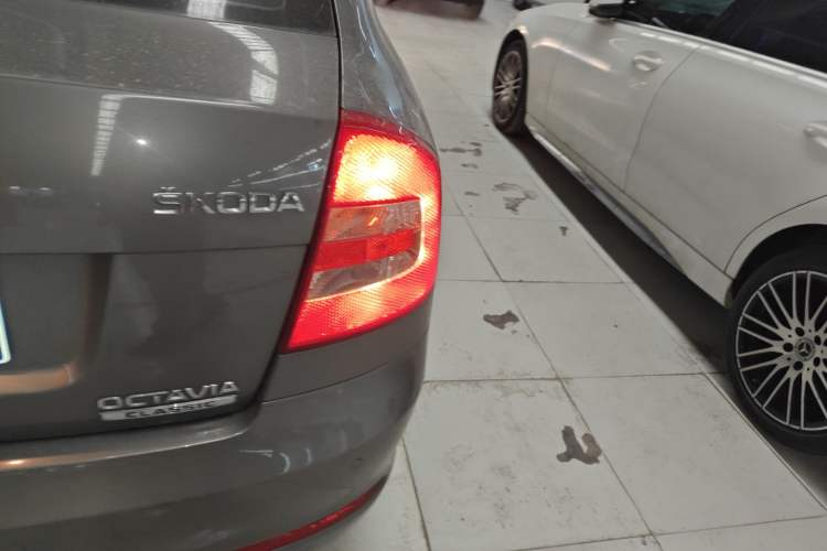 Used Skoda Octavia 2015 Classic Model 1.6L Automatic Yijie Version
