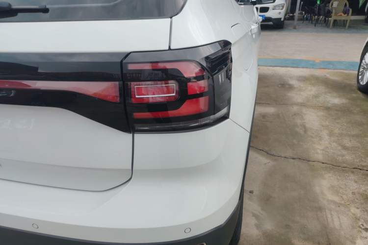 Used Volkswagen Tacqua 2020 1.5L Automatic Yue Right Rear Taillight