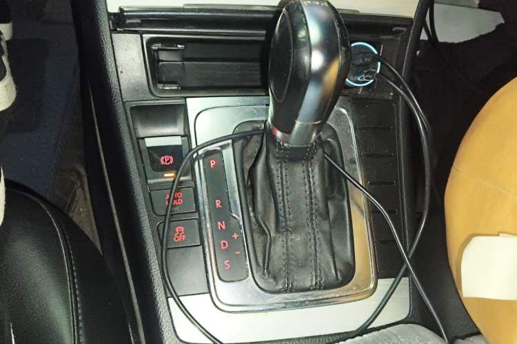 Used Volkswagen Magotan 2013 1.8TSI Comfort Model Gear Lever