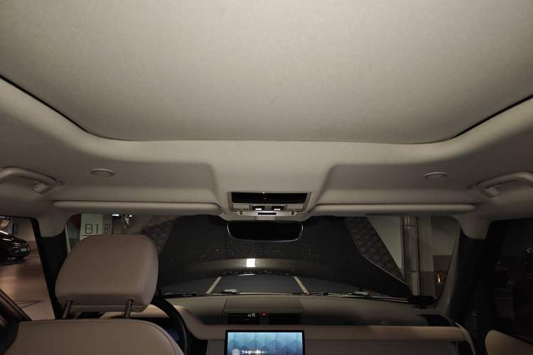 Used Land Rover Defender 2024 90 2.0T P300 S