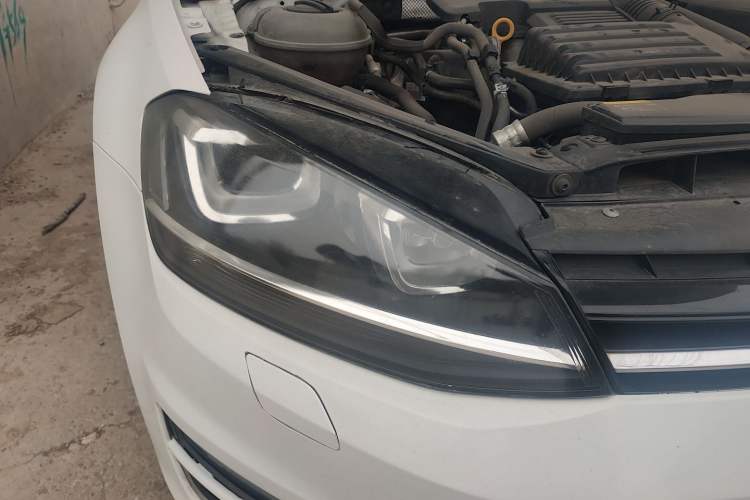 Used Volkswagen Golf 2016 1.4 TSI 25th Anniversary Edition Right Front Headlight