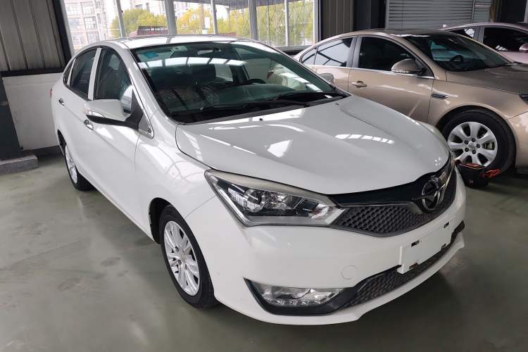 Used Haima M3 2016 1.5L Manual Comfort Model with Sunroof
