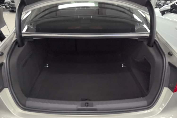 Used Audi A4L 2015 30 TFSI Automatic Comfort Model Trunk