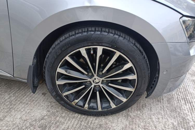 Used Skoda Superb 2016 TSI330 DSG Smart Drive Edition
