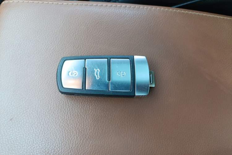 Used Volkswagen FAW-Volkswagen CC 2016 2.0 TSI Luxury Model
