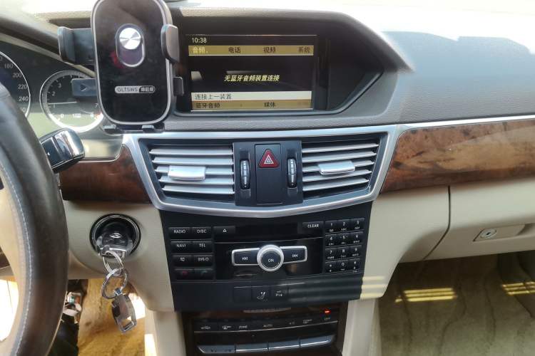 Used Mercedes-Benz E-Class 2012 E 200 L CGI Elegant Model Audio And AC Panel