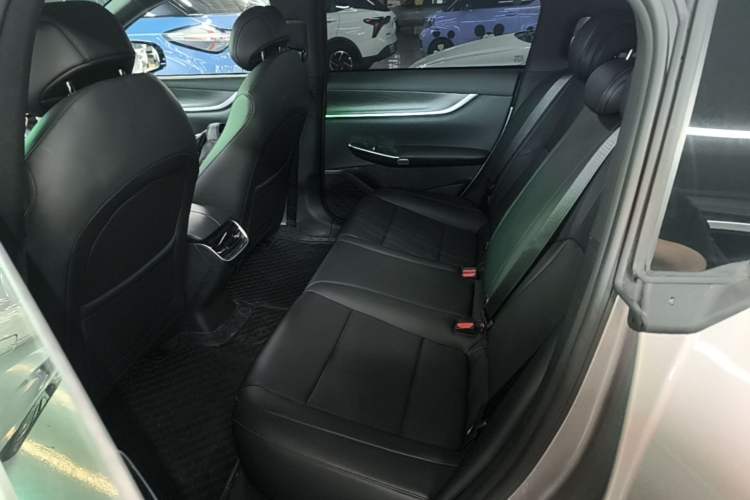 Used CHANGAN NEVO A07 2025 Blue Whale Range-Extending Model 140 Elite Version
