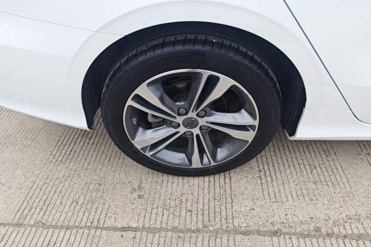 Used Geely Auto Binray 2020 Revised 1.4T CVT Asian Games Edition Right Rear Wheel Hub