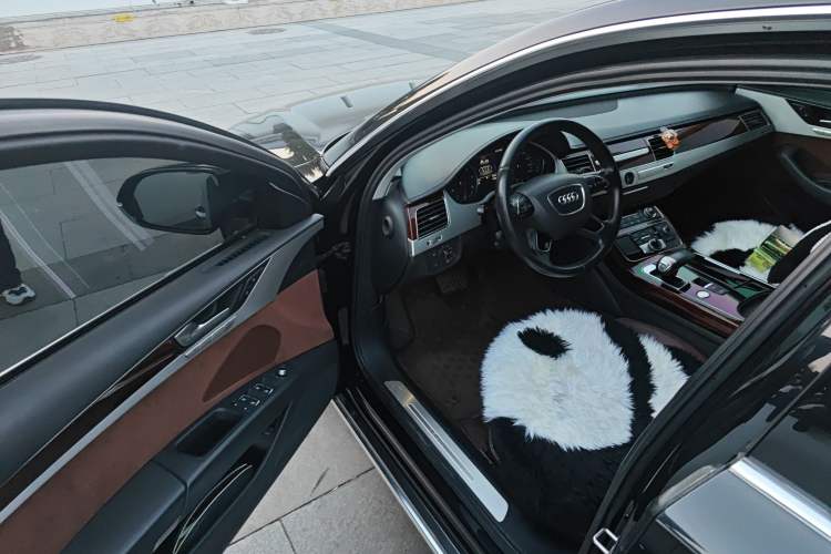 Used Audi A8 2013 A8L 45 TFSI quattro Comfort model
