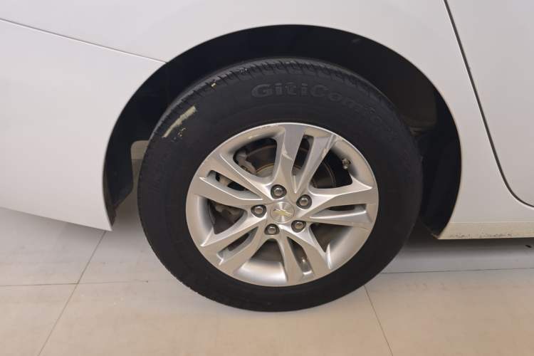 Used Chevrolet Cavalier 2016 1.5L Automatic Xinyue Edition Right Rear Wheel Hub