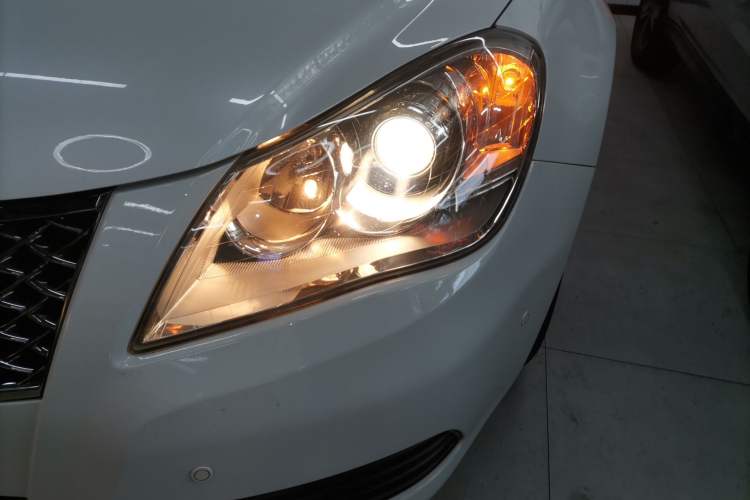 Used Suzuki Kizashi 2011 2.4L Two-Wheel Drive CVT Standard Edition