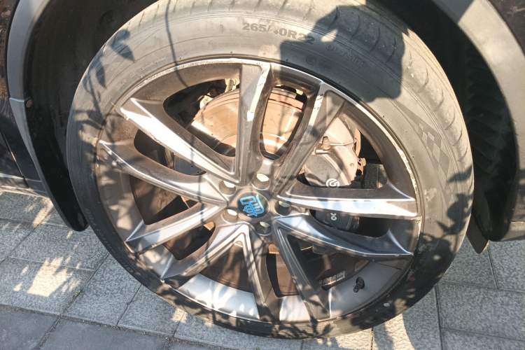 Used BYD Tang New Energy 2018 DM 2.0T All-Wheel Drive Smart Connectivity Luxury Model 7 Seats China V Emission Standard Right Front Wheel Hub