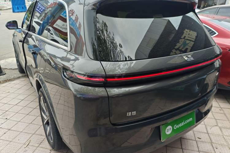 Used Li Auto L8 2023 Air model
